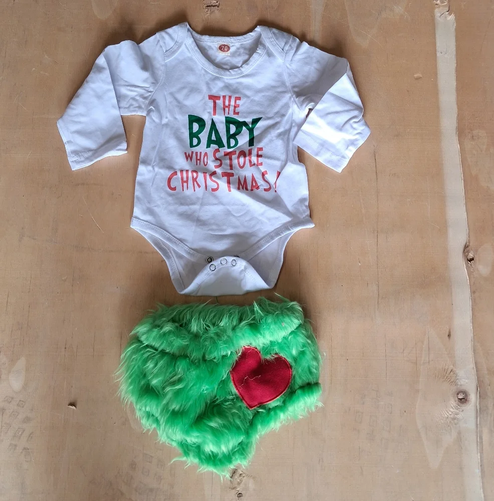 NWT Festive Baby Christmas Bodysuit and Shorts Set